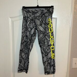 Lululemon SOUL CYCLE capri leggings EUC size 4